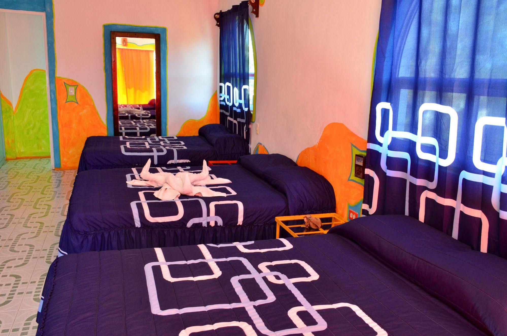 Adventure Experience Hotel Playa del Carmen Kültér fotó